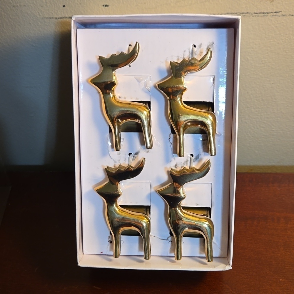 Aman Imports Solid Brass Reindeer Napkin Rings Set of 4
